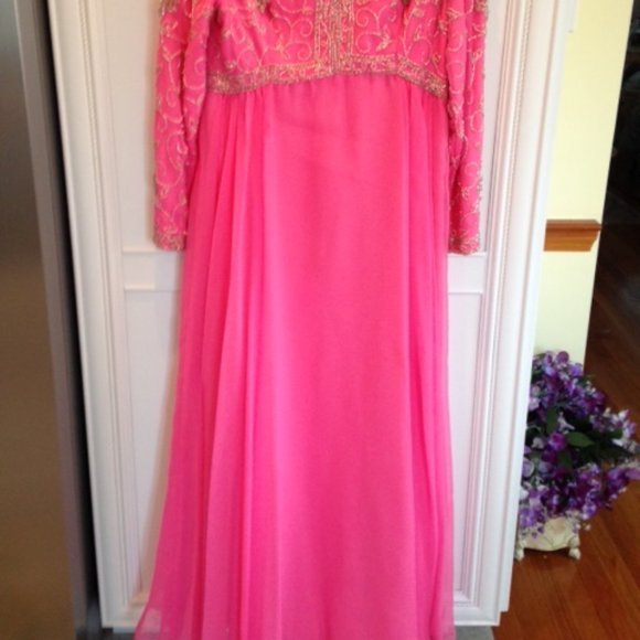 Mother of the Bride Gown. Hot Pink - Picture 7 of 7